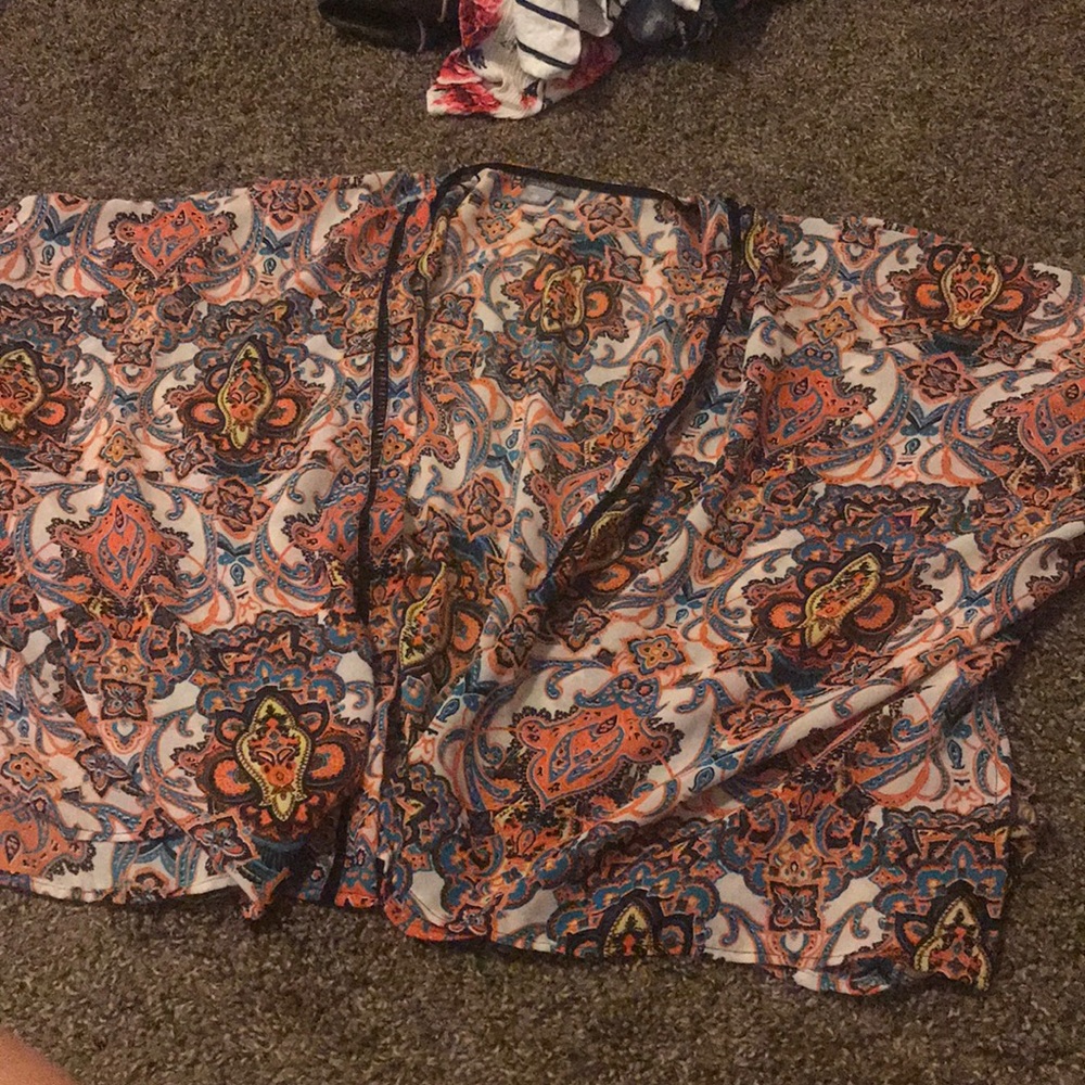 Medium Angie patterned sheer boho kimono